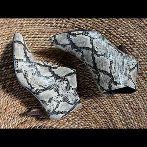 Clark’s women’s ankle boots - snake - size is 7m